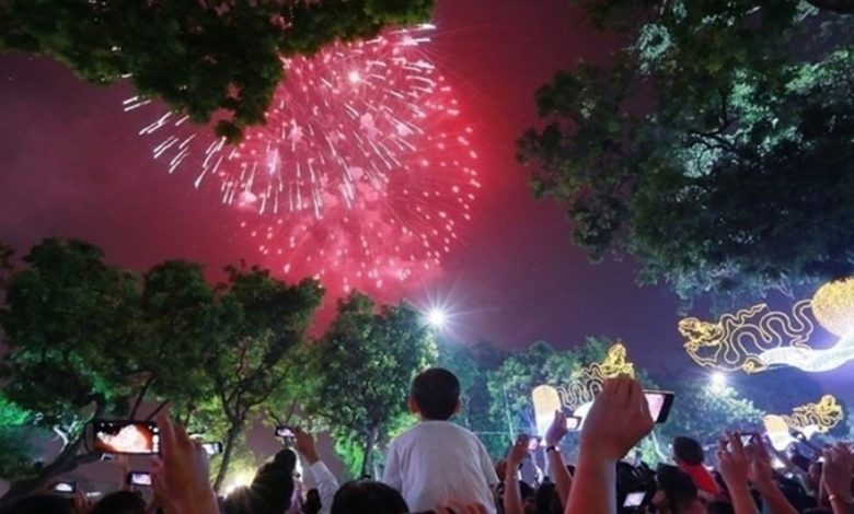 Hà Nội sẽ chỉ tổ chức bắn pháo hoa mừng tết Nguyên Đán 2022 tại công viên Thống Nhất